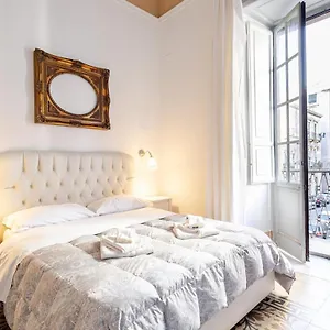 Elephant's Smile Bed and breakfast Catania